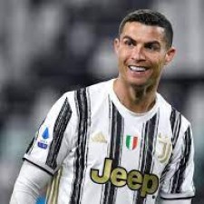 Pourquoi Ronaldo porte un maillot à manches longues